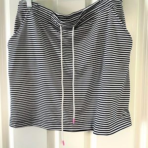 Vineyard vines skirt size medium